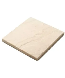 Skönare än vanlig skiffer. St Eriks Structura är oregelbundet mönstrad och ger den lagda ytan mycket karaktär. Plattorna behöver impregneras för bästa resultat.