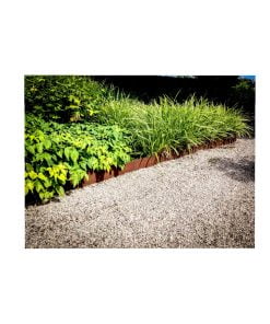 Stålkantstöd i cortenstål. Rostar naturligt. Där du vill avgränsa stenytan med annat material. Finns i 2 olika längder, 1500mm och 3000mm.