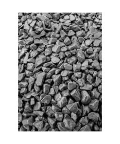 Dekorsten till din trädgård, du kanske önskar avgränsa till gräsmattan eller skapa en slingrande gång av sten? Dekorstenen ger en exklusiv känsla som bara natursten kan göra. Här Basalt Svart i fraktion 15-25 från S:t Eriks.